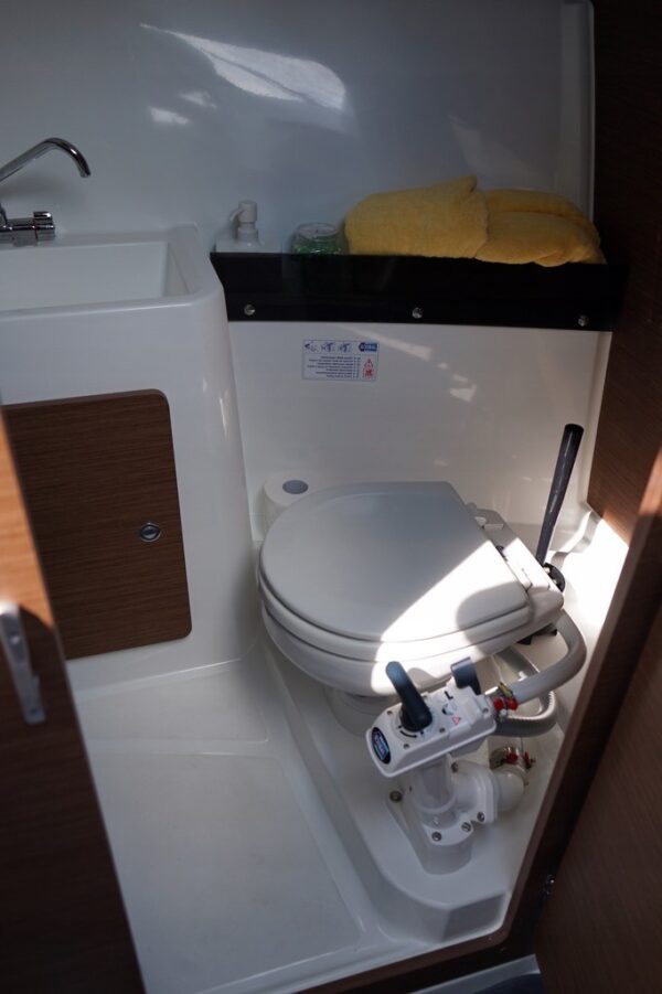 merry fisher 795 interior toilet