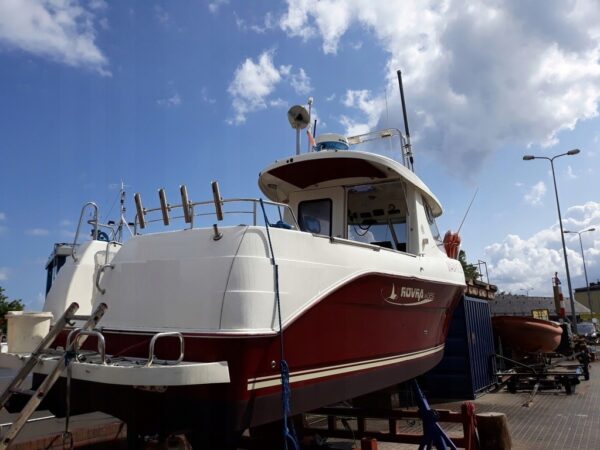 quicksilver 230 boat inboard